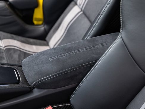 Certified 2018 Porsche 911 GT3 RWD image 43