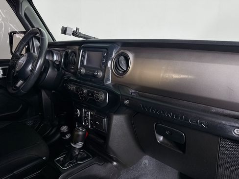 Used 2019 Jeep Wrangler Unlimited Sport S AWD/4WD image 28