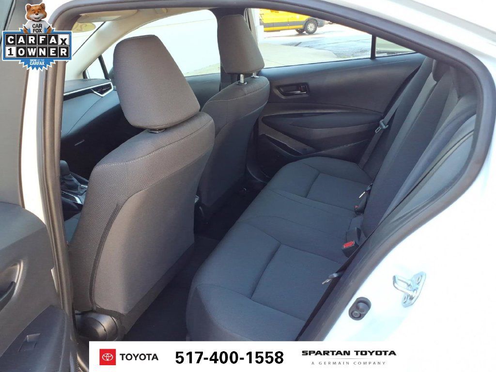 Used 2025 Toyota Corolla LE FWD image 12