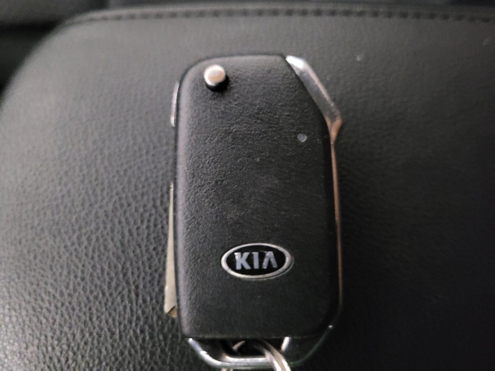 Used 2020 Kia Soul LX FWD image 32