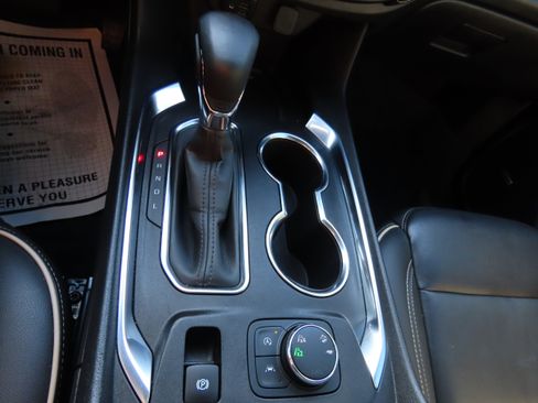 Used 2023 Chevrolet Traverse Premier w/ Redline Edition image 31