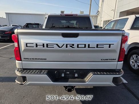 Used 2020 Chevrolet Silverado 1500 Custom w/ Custom Value Package AWD/4WD image 4