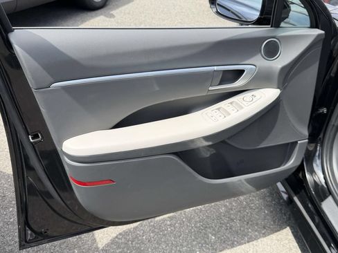 Certified 2025 Hyundai Sonata SEL AWD/4WD image 17
