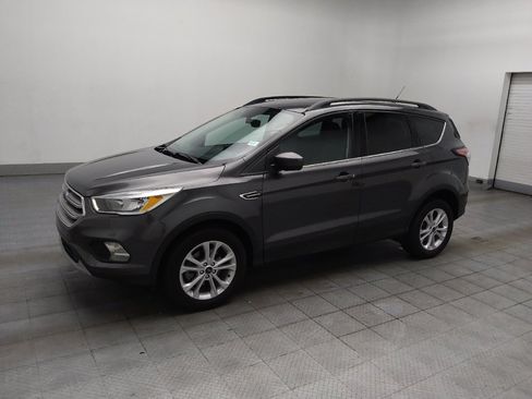 Used 2018 Ford Escape SE FWD image 2