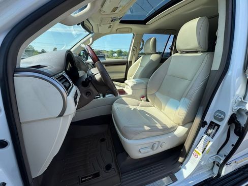 Used 2019 Lexus GX 460 Premium AWD/4WD image 25