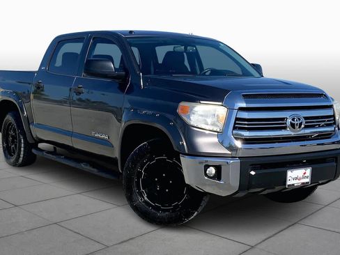 Used 2016 Toyota Tundra SR5 image 2