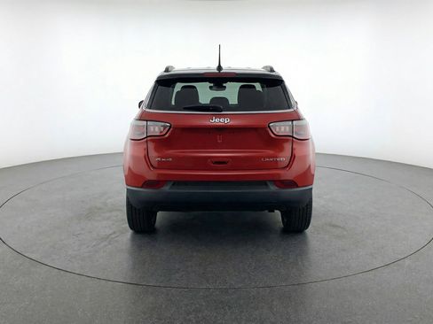 Used 2025 Jeep Compass Limited image 7