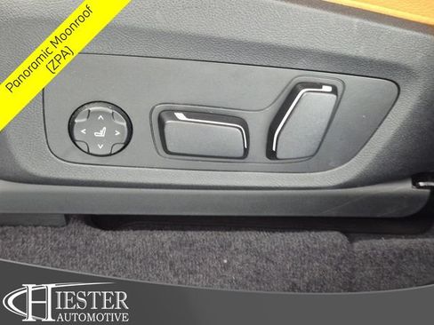 Used 2024 BMW X3 sDrive30i w/ Premium Package w/ZPA RWD image 18