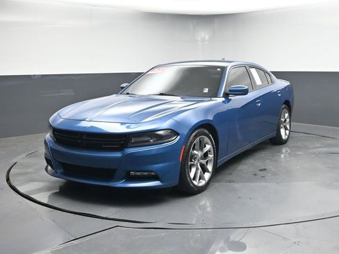 Used 2020 Dodge Charger SXT w/ Plus Group image 1