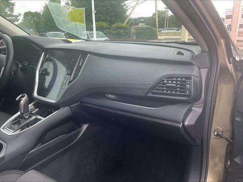Used 2022 Subaru Outback Premium AWD/4WD image 13