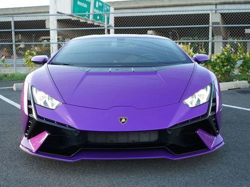Used 2024 Lamborghini Huracan Tecnica RWD image 3
