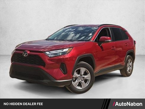 Used 2025 Toyota RAV4 XLE FWD image 1