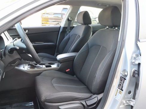 Used 2020 Kia Optima LX image 11