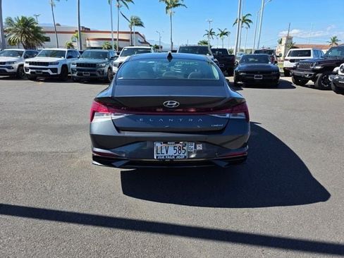 Used 2022 Hyundai Elantra Limited w/ Cargo Package FWD image 4