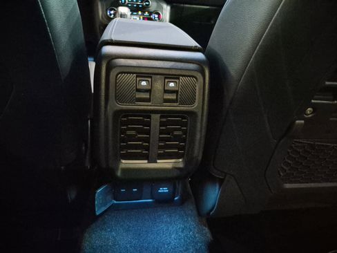 New 2025 Ford Bronco Badlands image 19