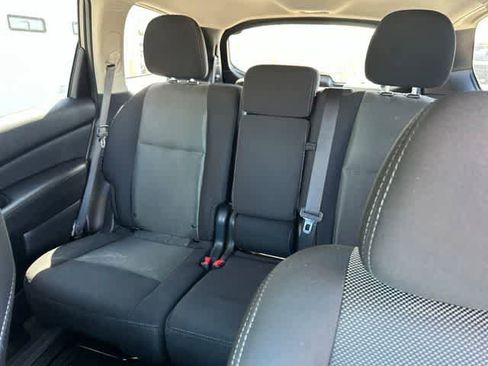 Used 2020 Nissan Pathfinder SV AWD/4WD image 5