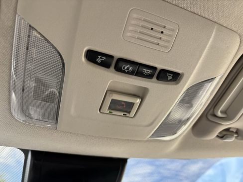 Used 2021 Toyota Corolla LE FWD image 21