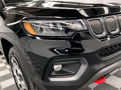 Used 2022 Jeep Compass Trailhawk image 30