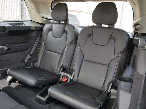 New 2026 Volvo XC90 T8 Ultra w/ Lounge Package AWD/4WD image 6