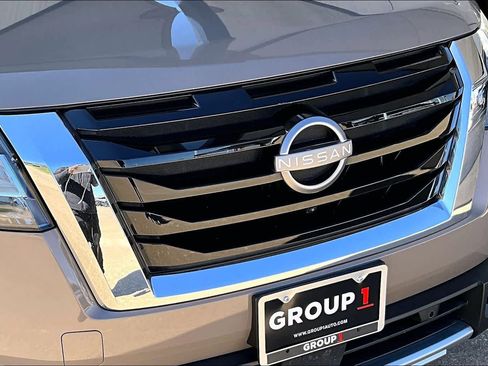 Used 2023 Nissan Pathfinder Platinum w/ Cargo Package image 28