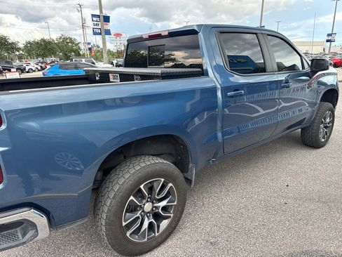Used 2024 Chevrolet Silverado 1500 LT AWD/4WD image 5