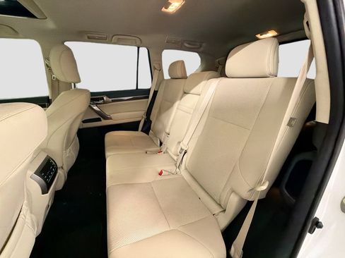 Used 2022 Lexus GX 460 Premium w/ Premium Package AWD/4WD image 24