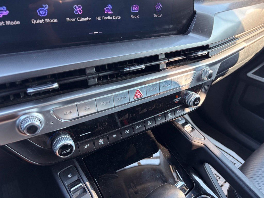 Used 2025 Kia Telluride S AWD/4WD image 18