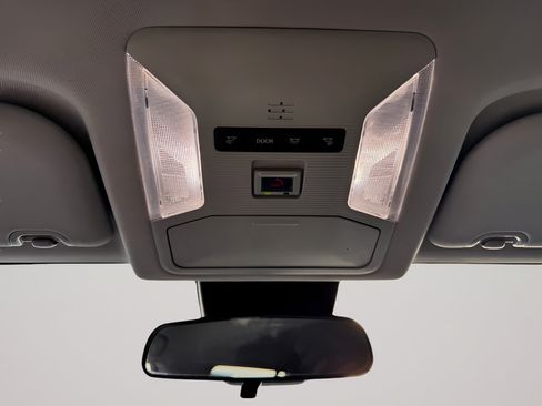 Used 2023 Toyota RAV4 LE FWD image 31