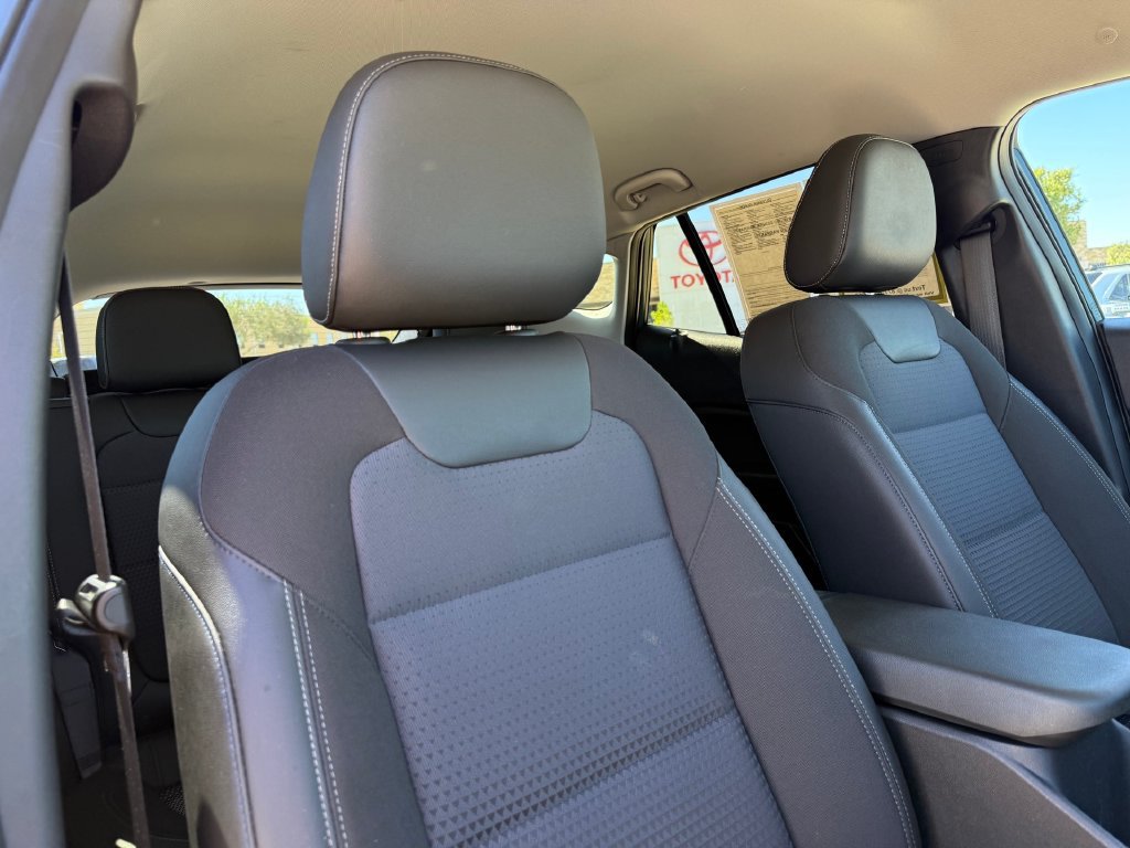 Used 2025 Chevrolet Trax LT FWD image 25