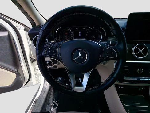 Used 2019 Mercedes-Benz GLA 250 image 38