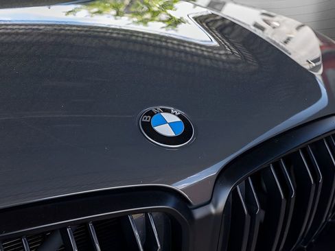 Used 2024 BMW X6 M60i AWD/4WD image 16