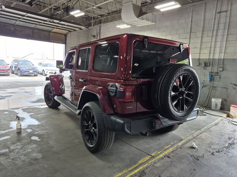 Used 2021 Jeep Wrangler Sahara w/ Cold Weather Group image 30