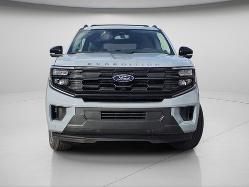 New 2025 Ford Expedition Max Active image 3