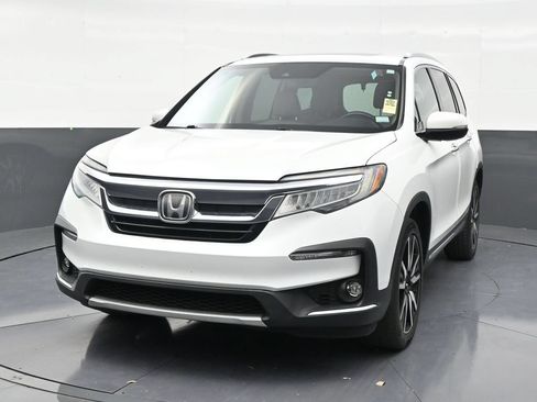 Used 2022 Honda Pilot Touring image 8