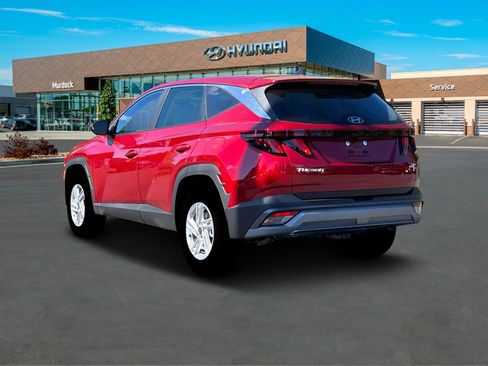 New 2025 Hyundai Tucson SE image 5