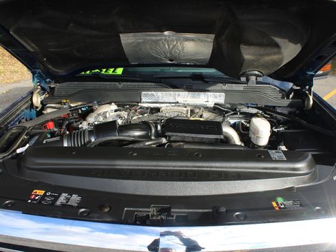 Used 2019 Chevrolet Silverado 2500 High Country w/ Duramax Plus Package image 36