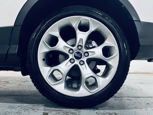 Used 2014 Ford Escape Titanium w/ Equipment Group 401A FWD image 15