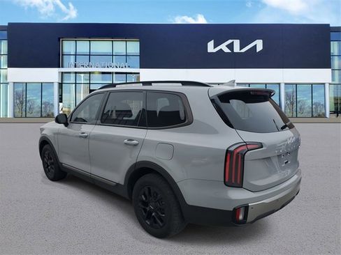 Used 2023 Kia Telluride SX Prestige X-Pro image 2
