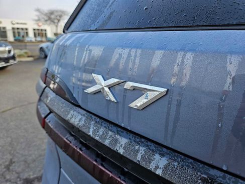 Used 2025 BMW X7 xDrive40i w/ Executive Package image 16