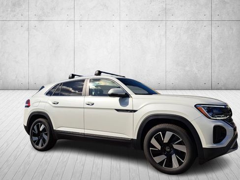 New 2026 Volkswagen Atlas Cross Sport SEL image 3