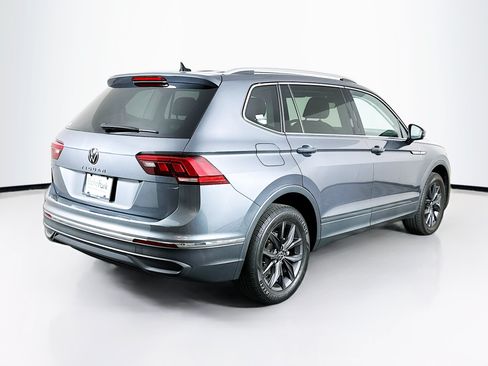 Used 2023 Volkswagen Tiguan SE FWD image 9