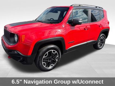 Used 2017 Jeep Renegade Trailhawk AWD/4WD image 8