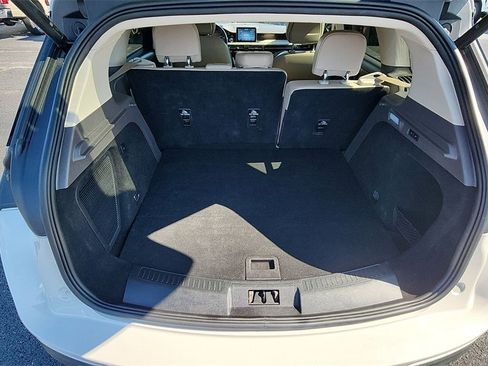 Used 2020 Lincoln Corsair Reserve image 24