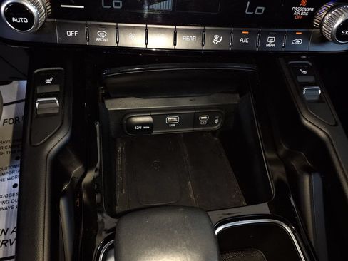 Used 2025 Kia Telluride S FWD image 33