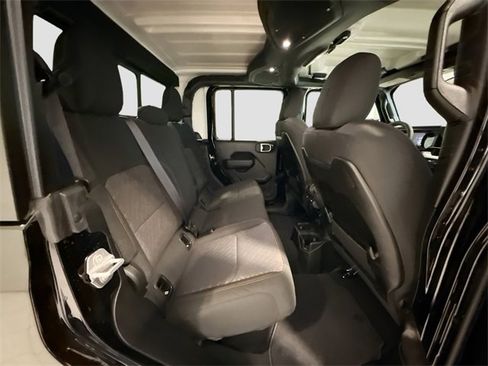 Used 2025 Jeep Gladiator Mojave w/ Convenience Group image 20