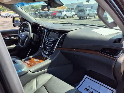 Used 2020 Cadillac Escalade Premium Luxury AWD/4WD image 55