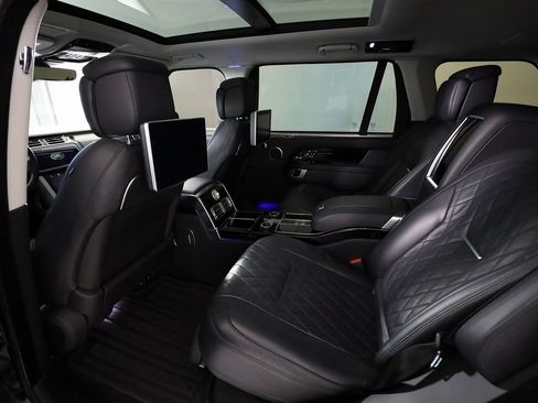 Used 2022 Land Rover Range Rover LWB SV Autobiography image 15