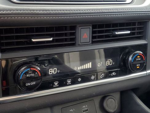 Used 2023 Nissan Rogue SV image 21