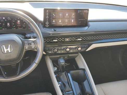 Used 2023 Honda Accord EX-L image 18