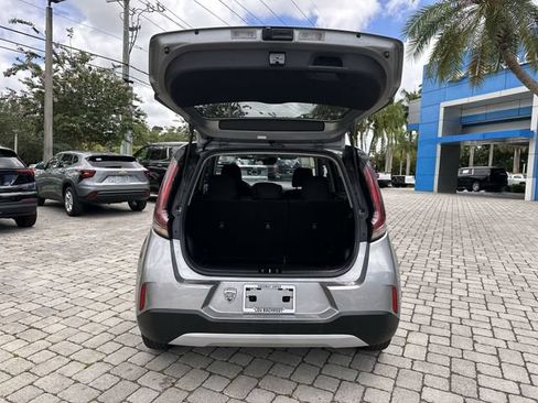 Used 2024 Kia Soul LX w/ Option Group 015 FWD image 28